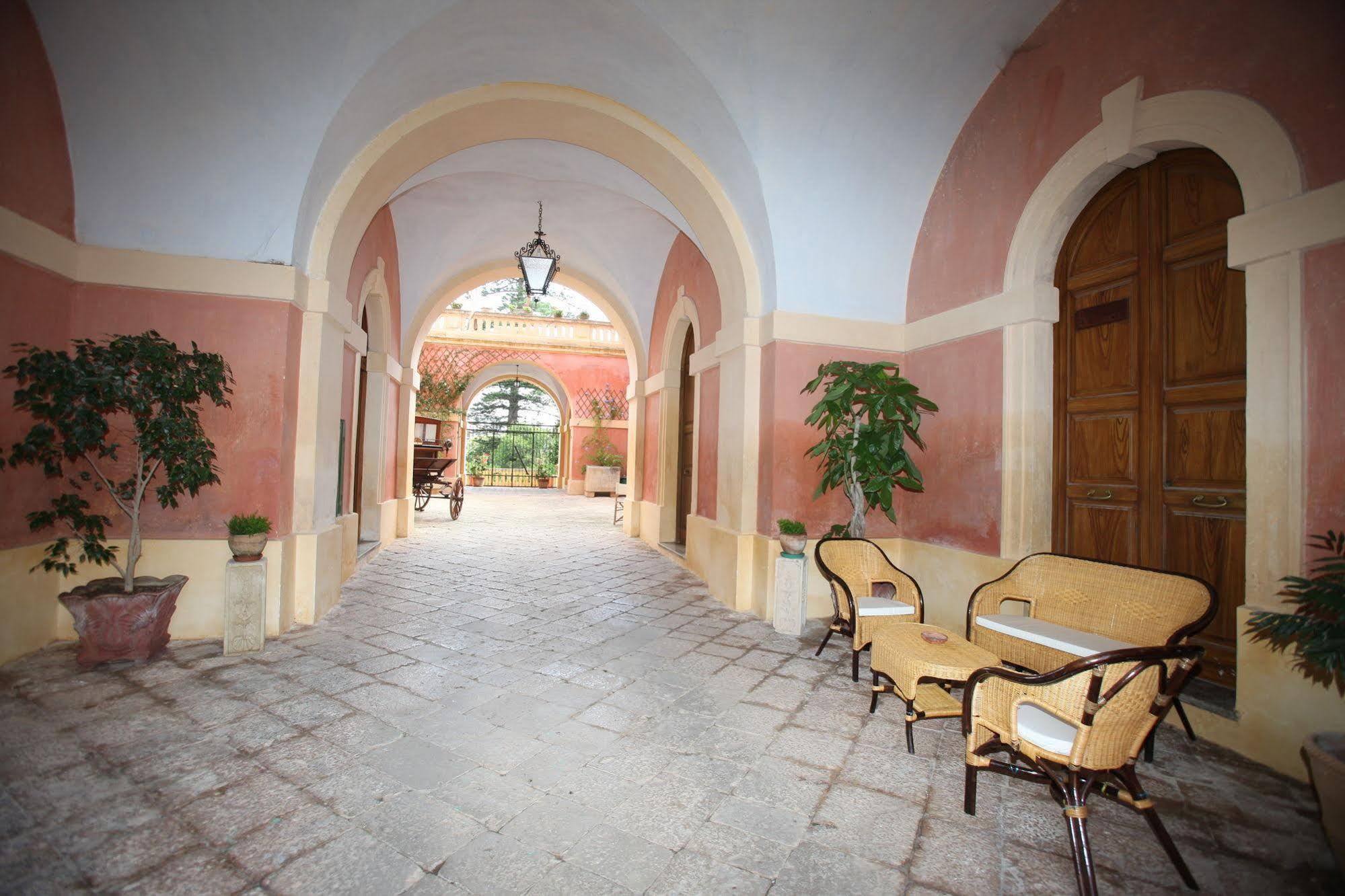 Palazzo Laura Morciano di Leuca Exterior foto